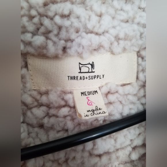 NWOT Thread + Supply Sherpa Teddy Bear Zip Up Vest Smoke Rose Color Size… - Picture 2 of 6